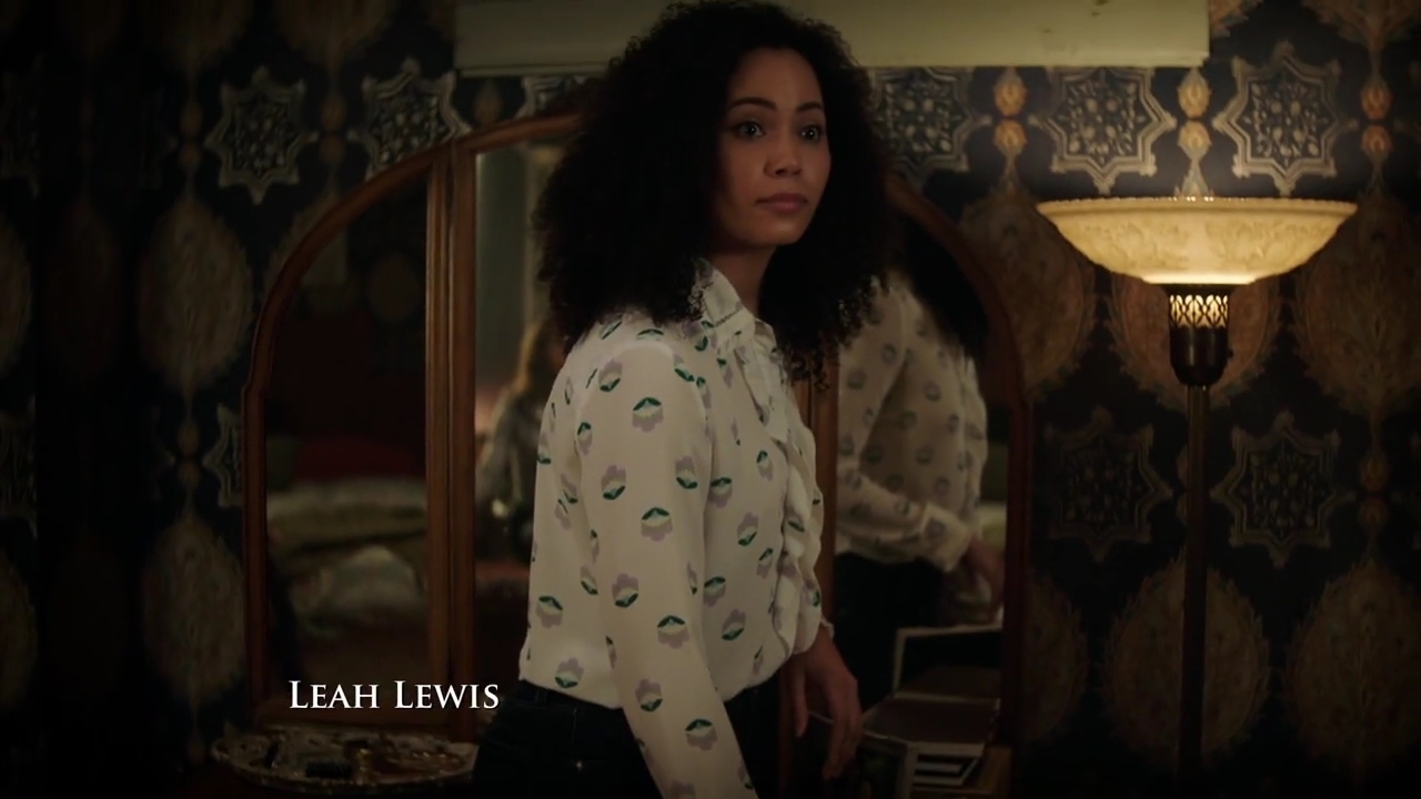 Charmed-Online-dot-nl_Charmed-1x02LetThisMotherOut00213.jpg