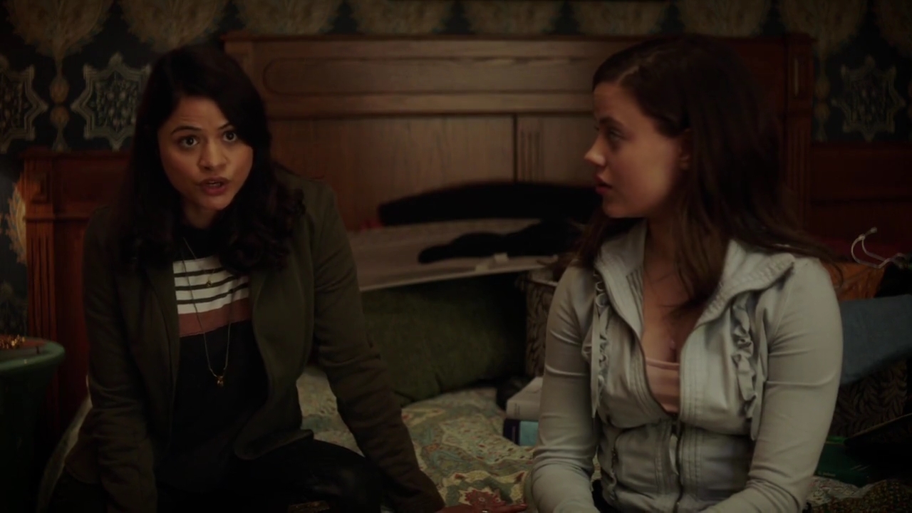 Charmed-Online-dot-nl_Charmed-1x02LetThisMotherOut00239.jpg