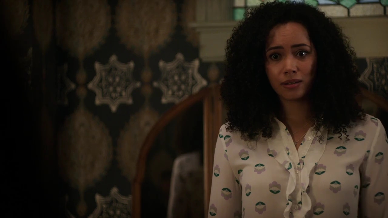 Charmed-Online-dot-nl_Charmed-1x02LetThisMotherOut00257.jpg