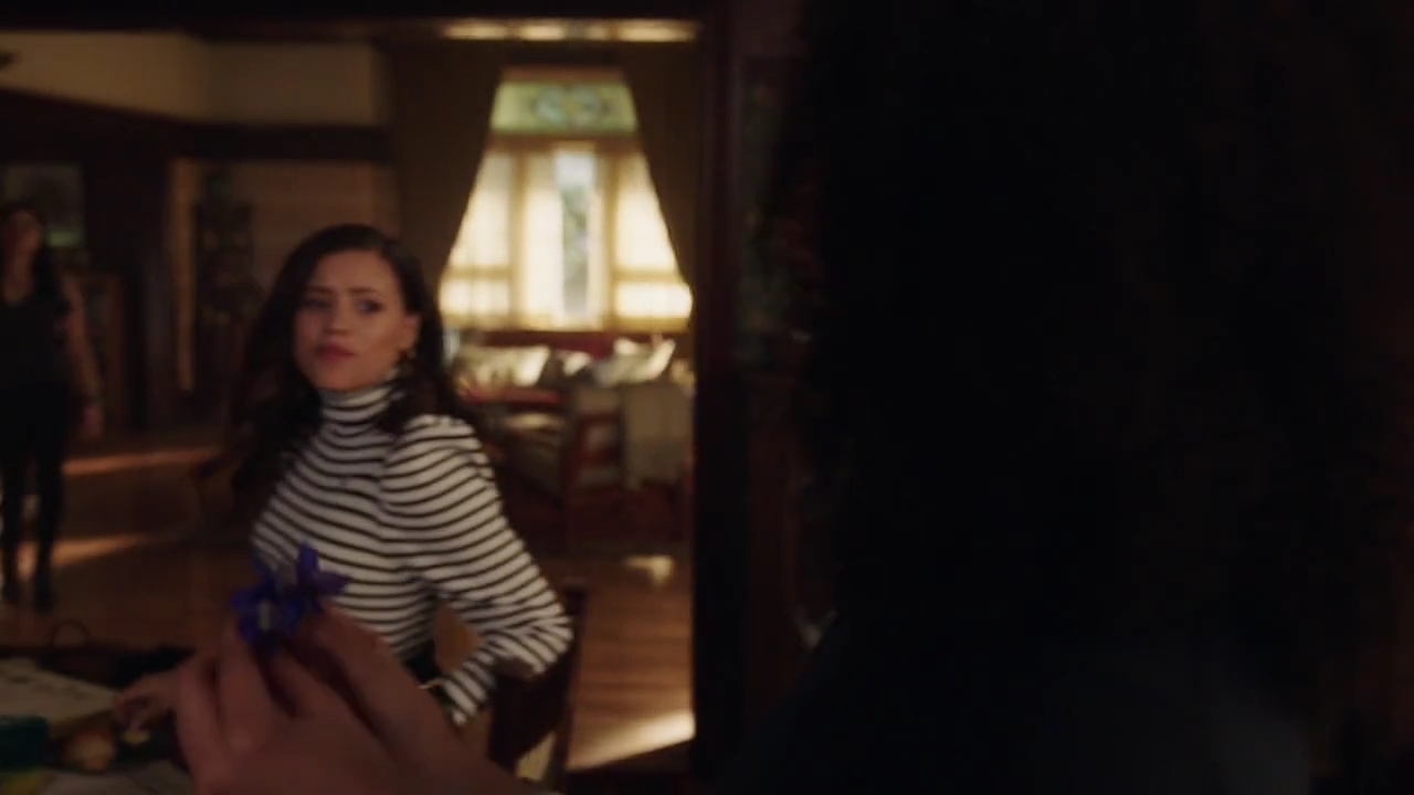 Charmed-Online-dot-nl_Charmed-1x02LetThisMotherOut00326.jpg