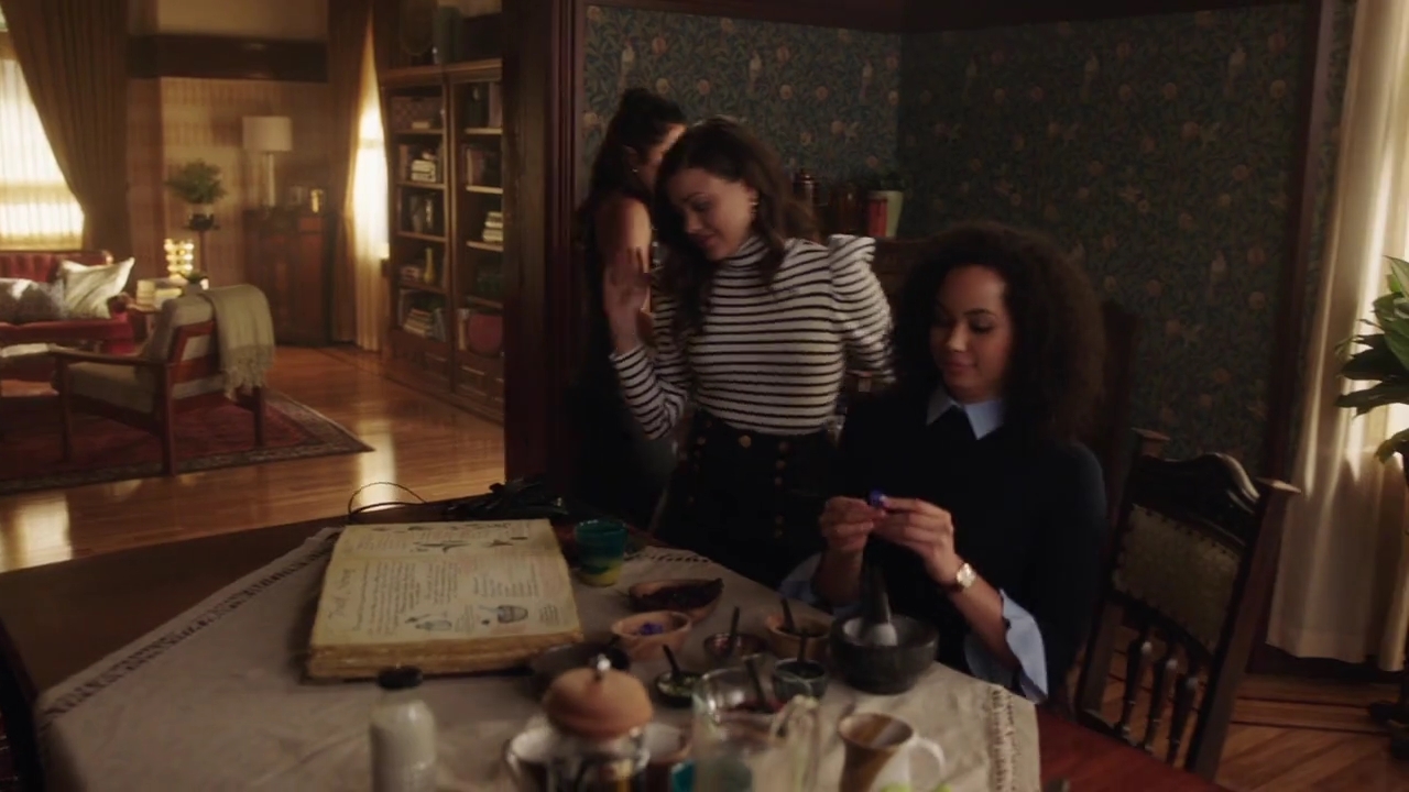 Charmed-Online-dot-nl_Charmed-1x02LetThisMotherOut00333.jpg Charmed-Online-dot-nl_Charmed-1x02LetThisMotherOut00333.jpg