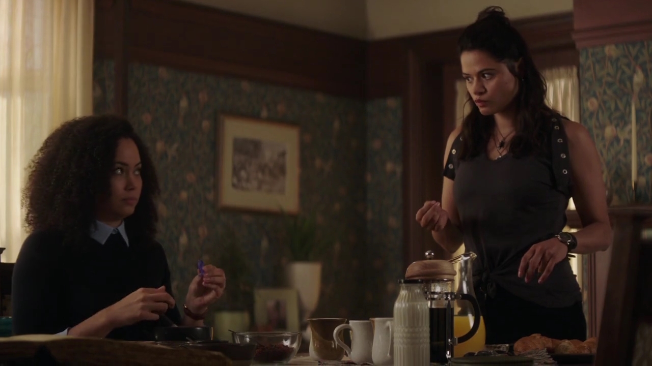 Charmed-Online-dot-nl_Charmed-1x02LetThisMotherOut00349.jpg Charmed-Online-dot-nl_Charmed-1x02LetThisMotherOut00349.jpg
