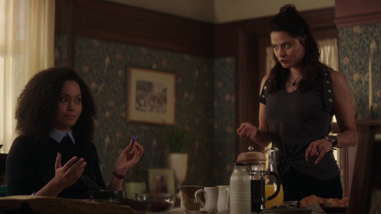 Charmed-Online-dot-nl_Charmed-1x02LetThisMotherOut00350.jpg Charmed-Online-dot-nl_Charmed-1x02LetThisMotherOut00350.jpg