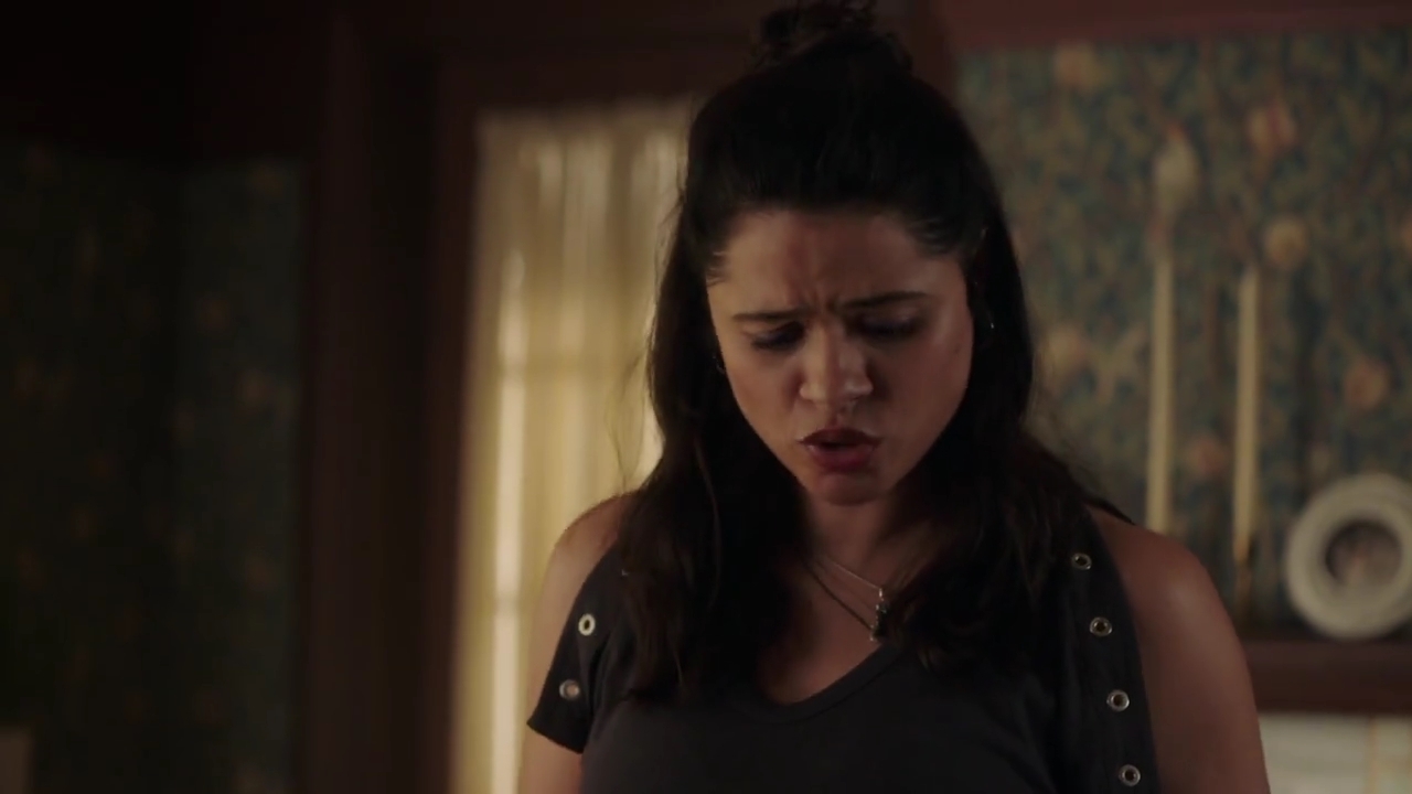 Charmed-Online-dot-nl_Charmed-1x02LetThisMotherOut00359.jpg