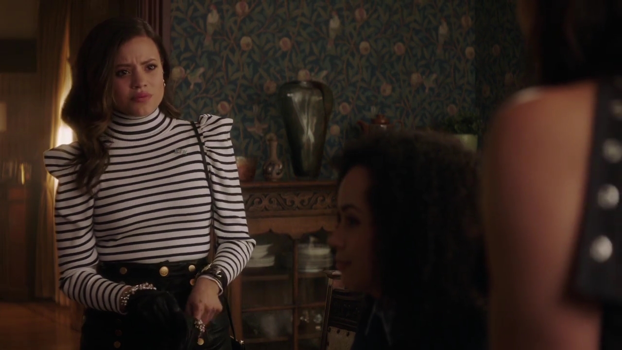 Charmed-Online-dot-nl_Charmed-1x02LetThisMotherOut00397.jpg