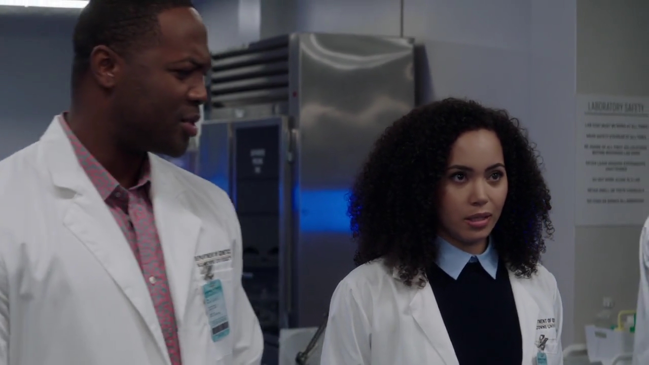 Charmed-Online-dot-nl_Charmed-1x02LetThisMotherOut00528.jpg