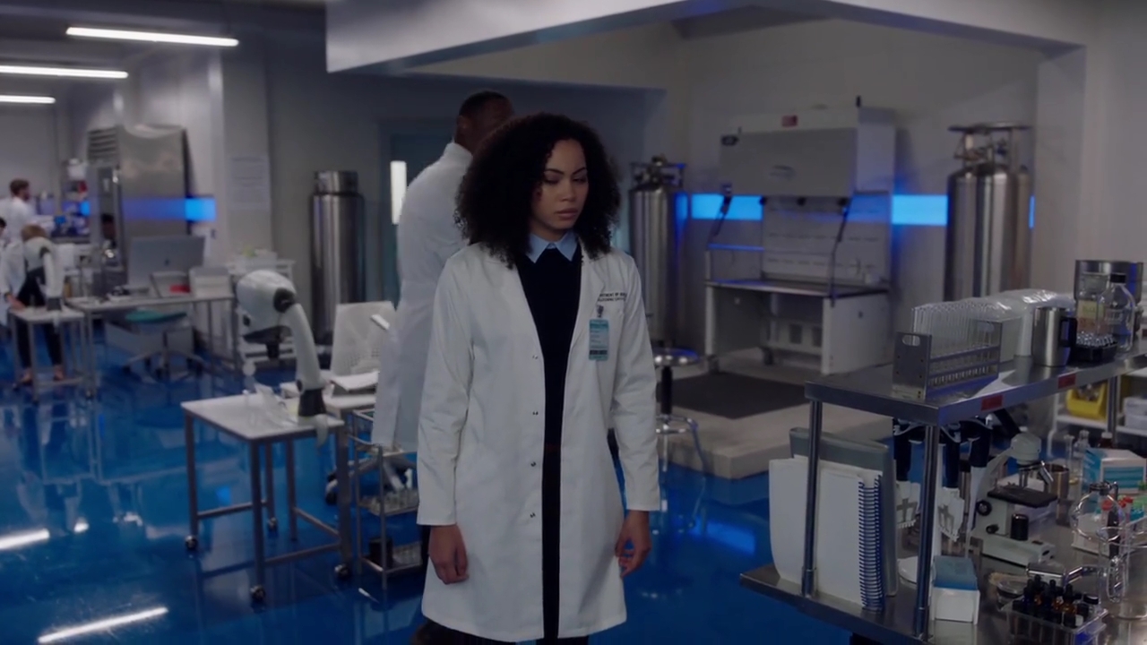 Charmed-Online-dot-nl_Charmed-1x02LetThisMotherOut00561.jpg