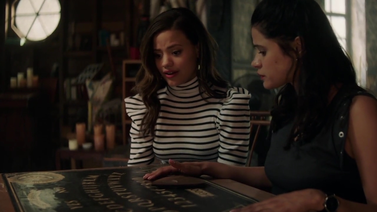 Charmed-Online-dot-nl_Charmed-1x02LetThisMotherOut00771.jpg Charmed-Online-dot-nl_Charmed-1x02LetThisMotherOut00771.jpg