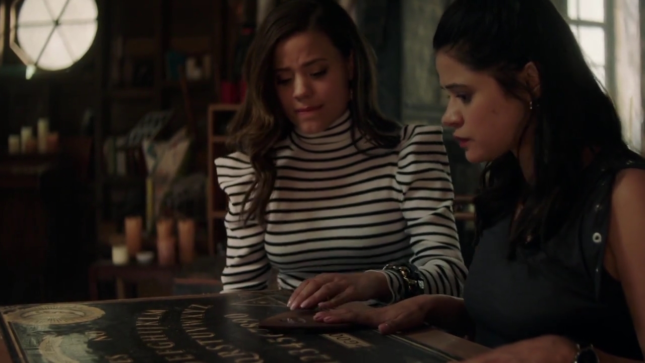 Charmed-Online-dot-nl_Charmed-1x02LetThisMotherOut00775.jpg Charmed-Online-dot-nl_Charmed-1x02LetThisMotherOut00775.jpg