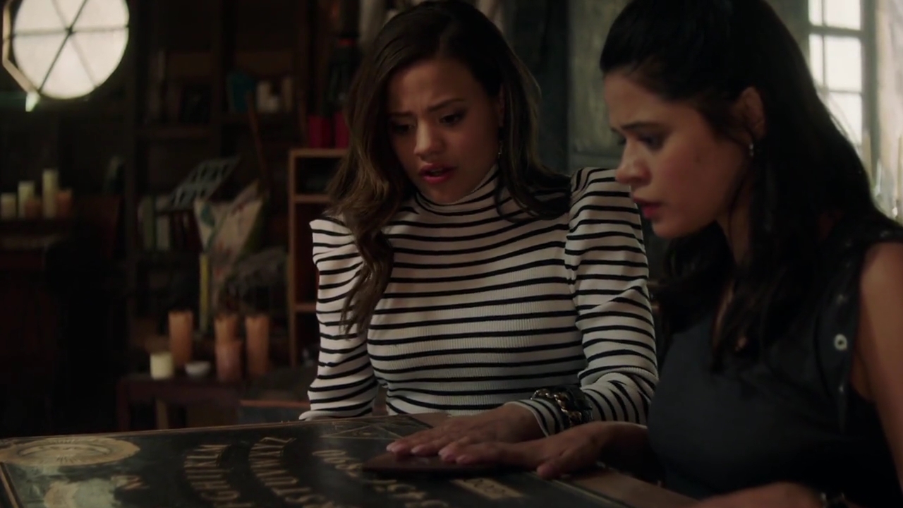 Charmed-Online-dot-nl_Charmed-1x02LetThisMotherOut00778.jpg Charmed-Online-dot-nl_Charmed-1x02LetThisMotherOut00778.jpg