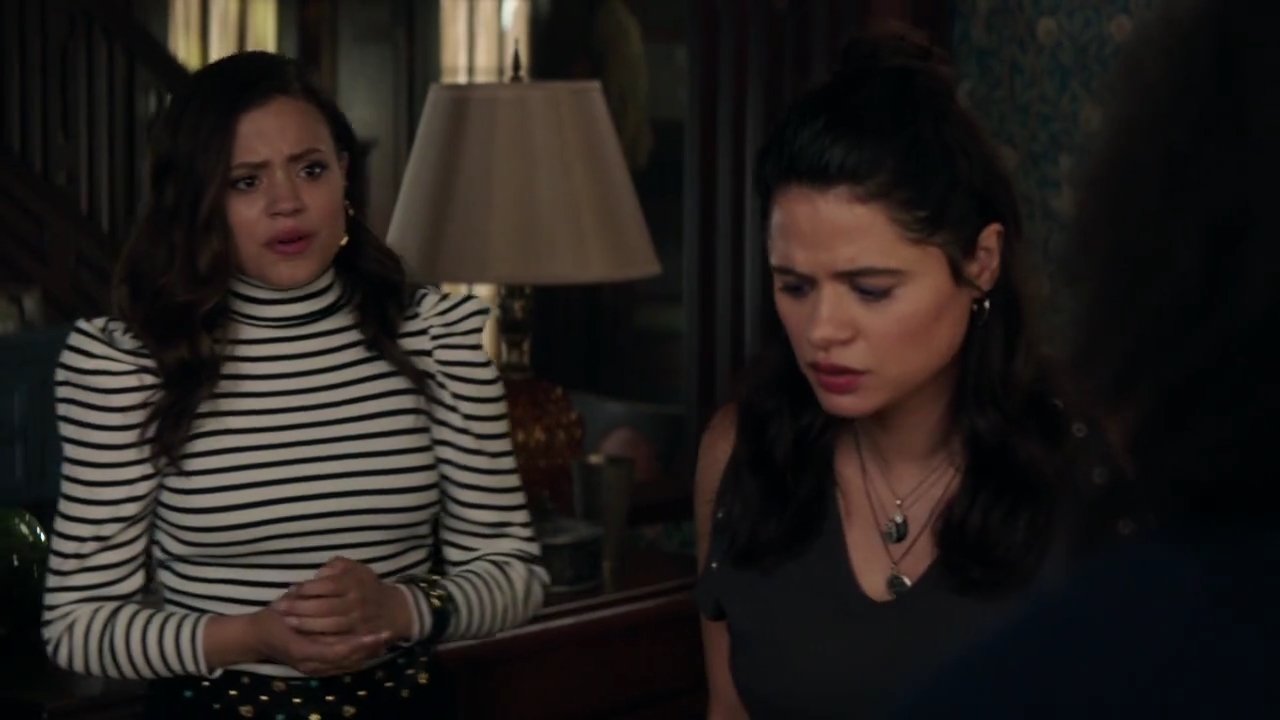 Charmed-Online-dot-nl_Charmed-1x02LetThisMotherOut00801.jpg