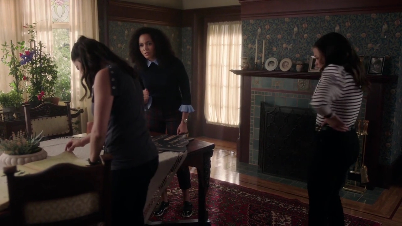 Charmed-Online-dot-nl_Charmed-1x02LetThisMotherOut00808.jpg Charmed-Online-dot-nl_Charmed-1x02LetThisMotherOut00808.jpg