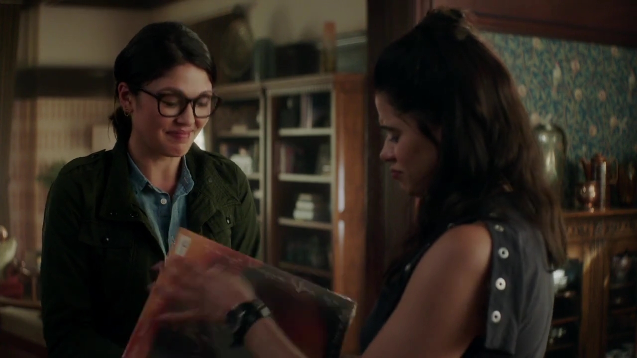 Charmed-Online-dot-nl_Charmed-1x02LetThisMotherOut00937.jpg Charmed-Online-dot-nl_Charmed-1x02LetThisMotherOut00937.jpg