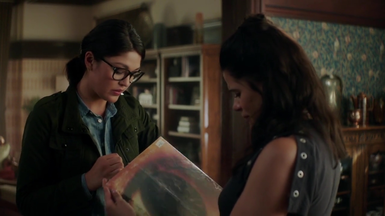 Charmed-Online-dot-nl_Charmed-1x02LetThisMotherOut00939.jpg