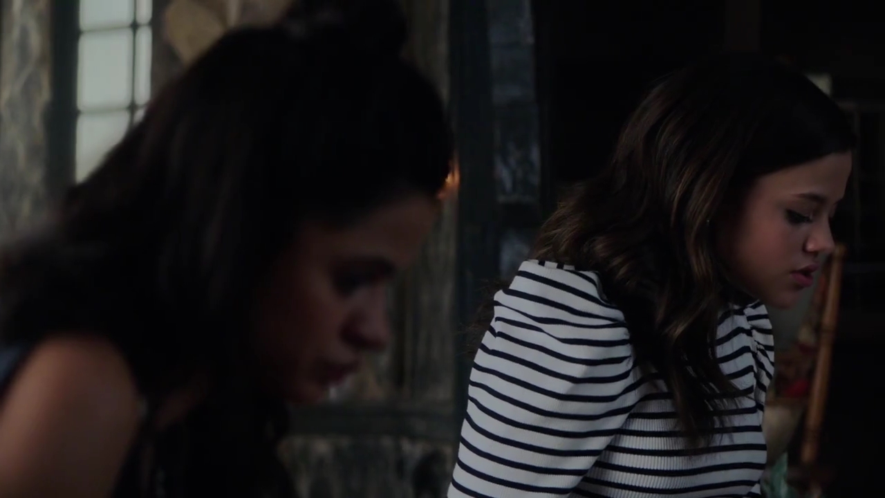 Charmed-Online-dot-nl_Charmed-1x02LetThisMotherOut01054.jpg