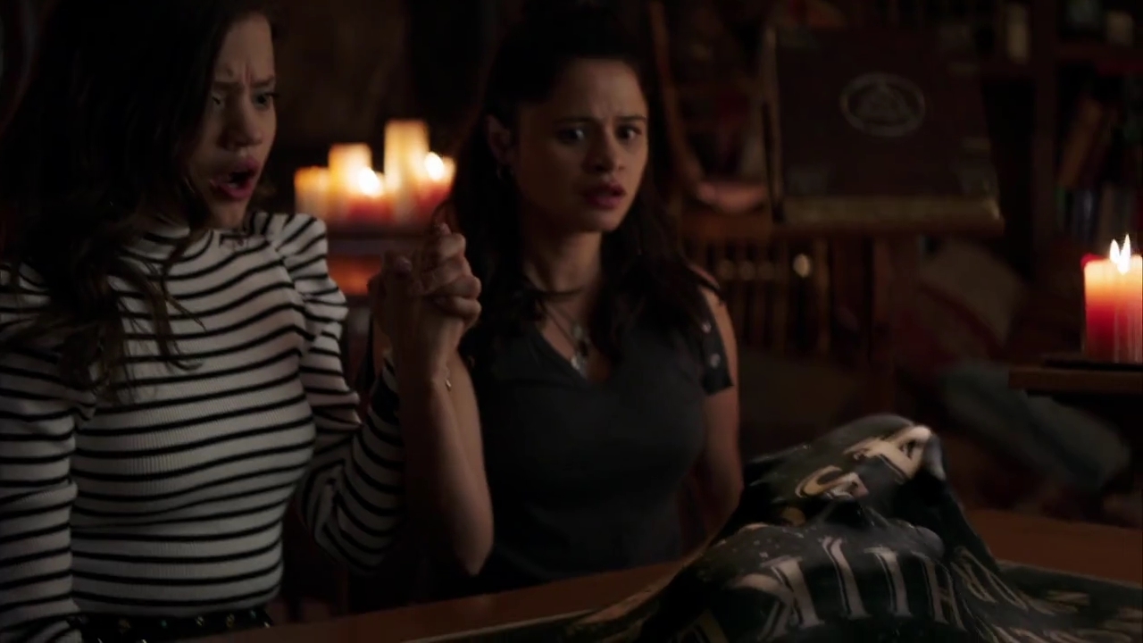 Charmed-Online-dot-nl_Charmed-1x02LetThisMotherOut01243.jpg Charmed-Online-dot-nl_Charmed-1x02LetThisMotherOut01243.jpg