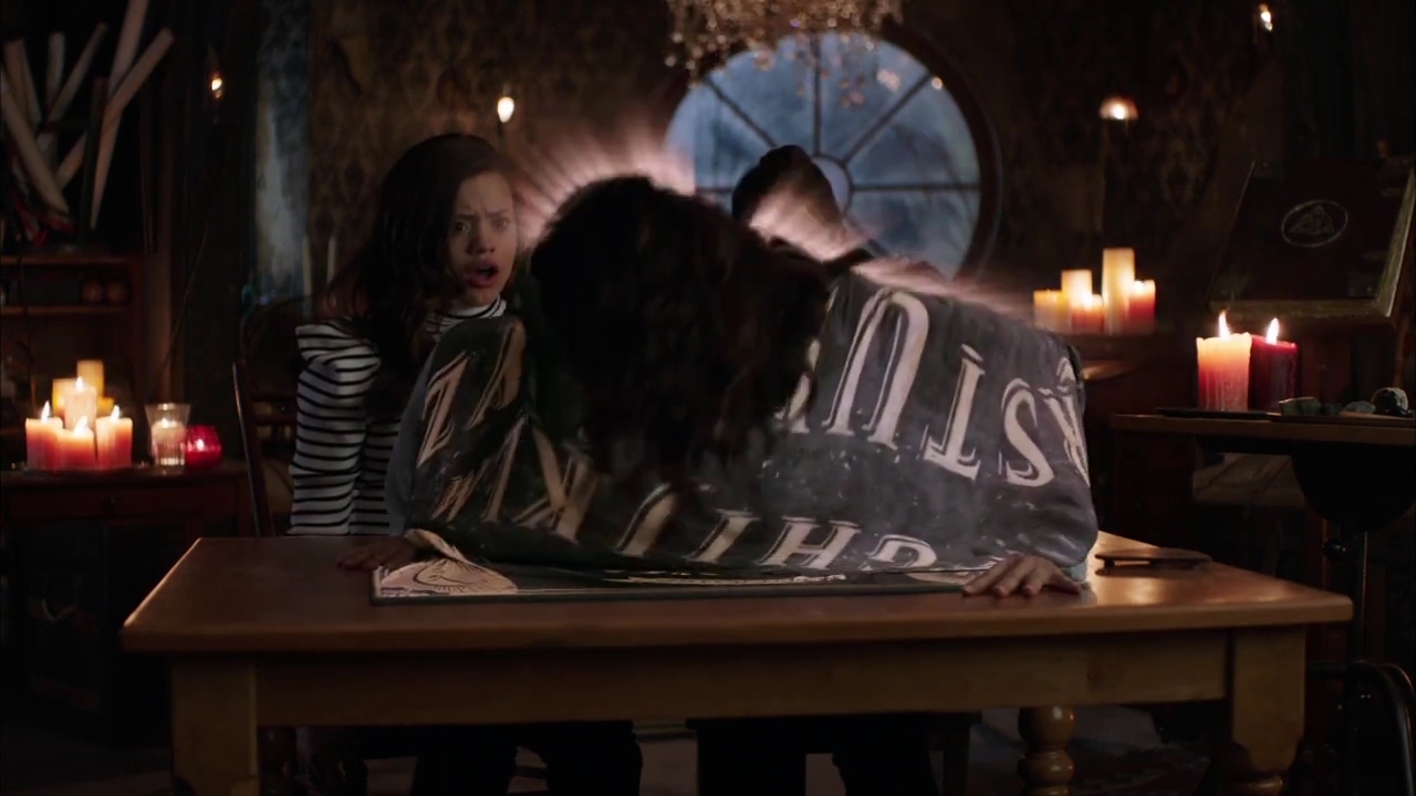 Charmed-Online-dot-nl_Charmed-1x02LetThisMotherOut01252.jpg Charmed-Online-dot-nl_Charmed-1x02LetThisMotherOut01252.jpg