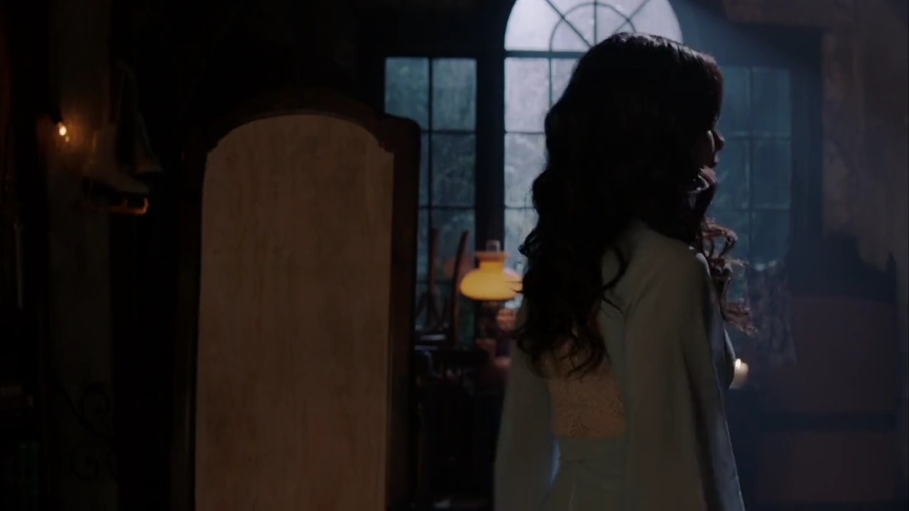 Charmed-Online-dot-nl_Charmed-1x02LetThisMotherOut01257.jpg
