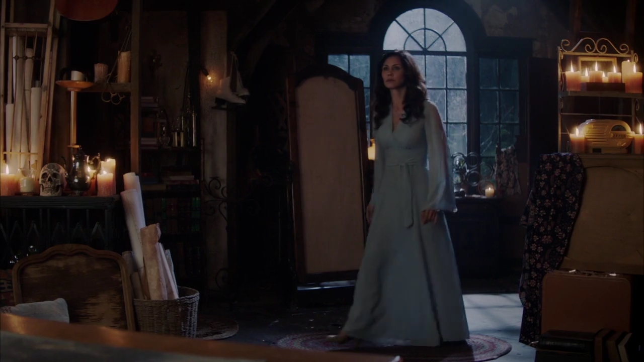 Charmed-Online-dot-nl_Charmed-1x02LetThisMotherOut01274.jpg Charmed-Online-dot-nl_Charmed-1x02LetThisMotherOut01274.jpg