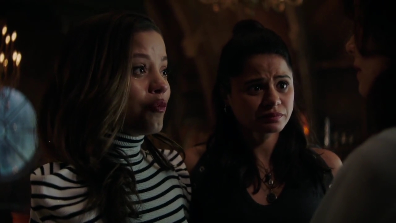 Charmed-Online-dot-nl_Charmed-1x02LetThisMotherOut01287.jpg