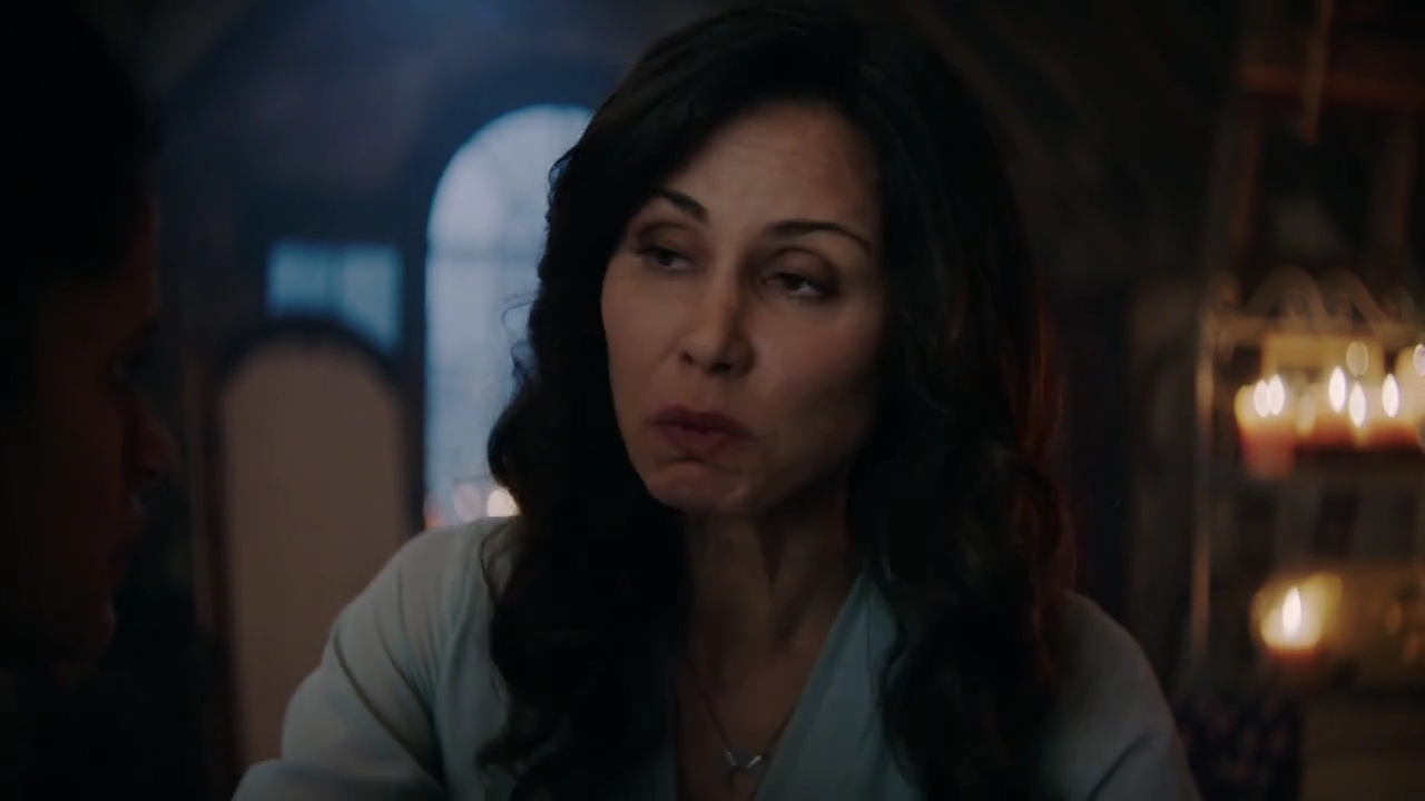 Charmed-Online-dot-nl_Charmed-1x02LetThisMotherOut01311.jpg