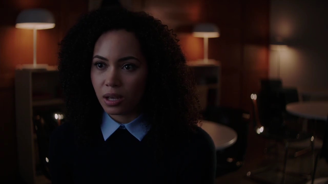 Charmed-Online-dot-nl_Charmed-1x02LetThisMotherOut01335.jpg