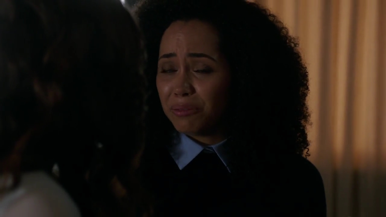 Charmed-Online-dot-nl_Charmed-1x02LetThisMotherOut01382.jpg