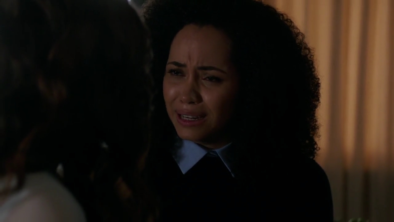 Charmed-Online-dot-nl_Charmed-1x02LetThisMotherOut01383.jpg