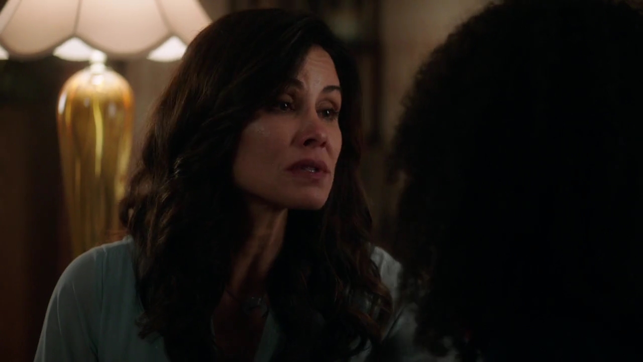 Charmed-Online-dot-nl_Charmed-1x02LetThisMotherOut01396.jpg