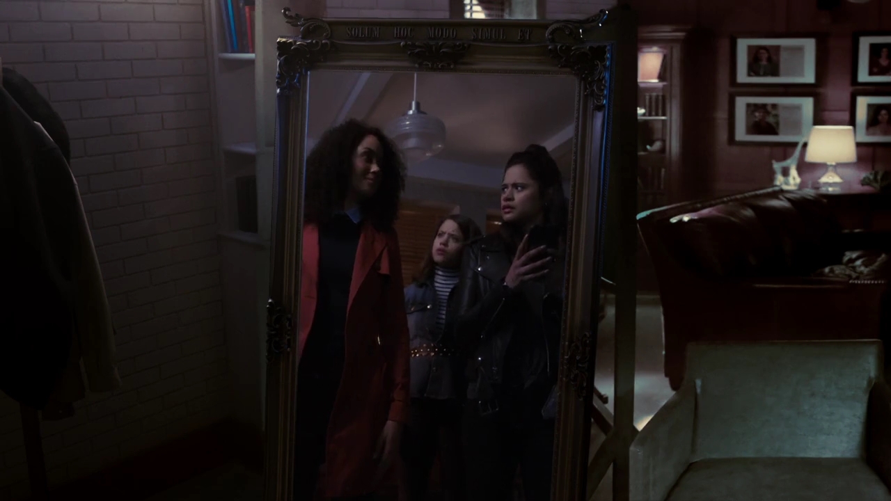 Charmed-Online-dot-nl_Charmed-1x02LetThisMotherOut01484.jpg Charmed-Online-dot-nl_Charmed-1x02LetThisMotherOut01484.jpg