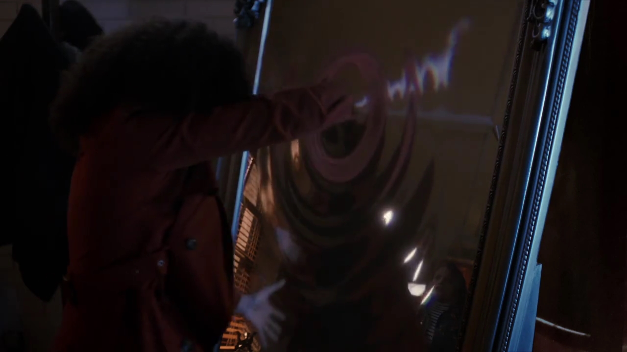 Charmed-Online-dot-nl_Charmed-1x02LetThisMotherOut01508.jpg