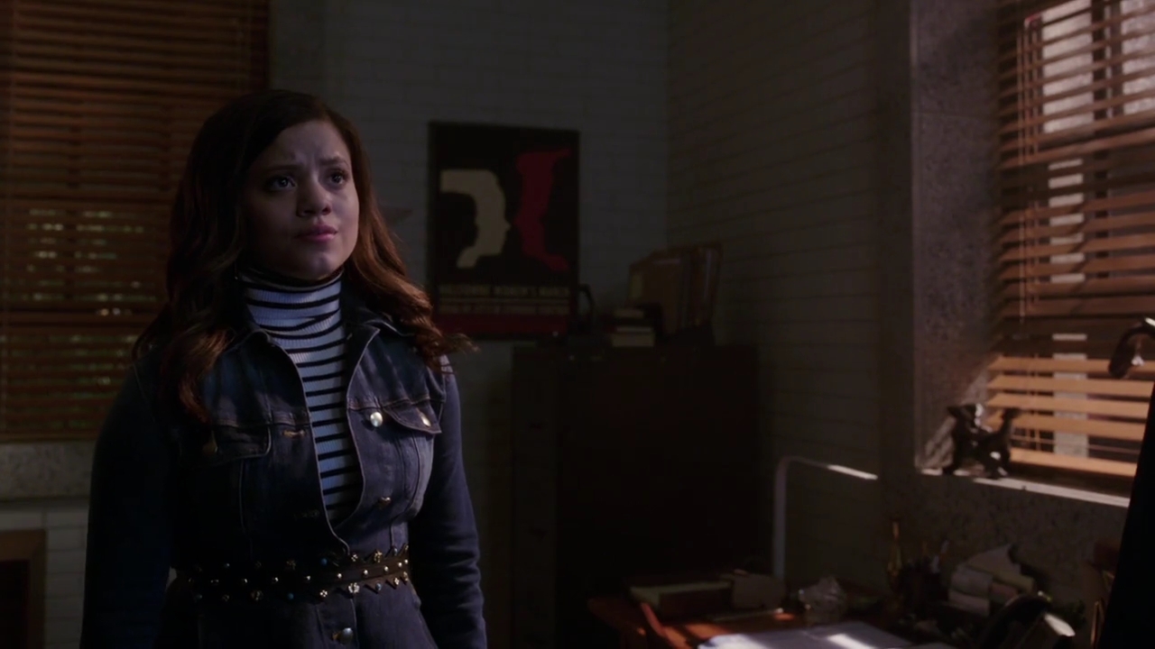 Charmed-Online-dot-nl_Charmed-1x02LetThisMotherOut01511.jpg