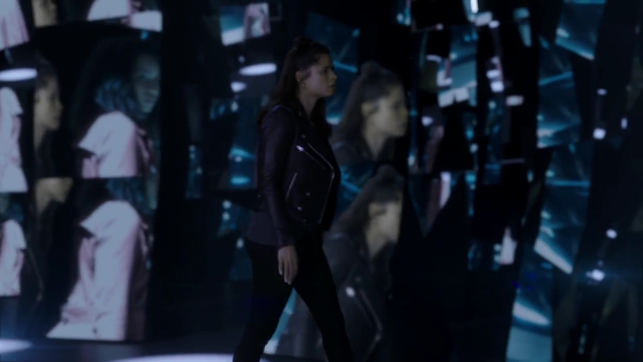 Charmed-Online-dot-nl_Charmed-1x02LetThisMotherOut01552.jpg