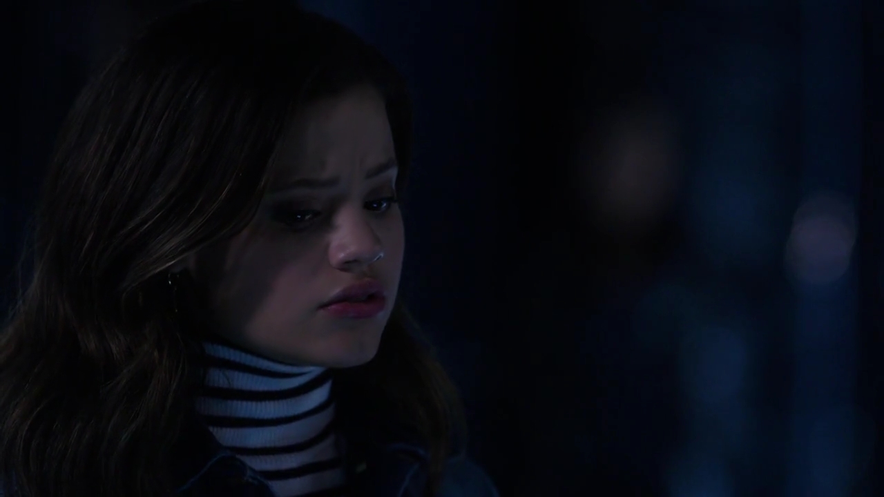 Charmed-Online-dot-nl_Charmed-1x02LetThisMotherOut01606.jpg