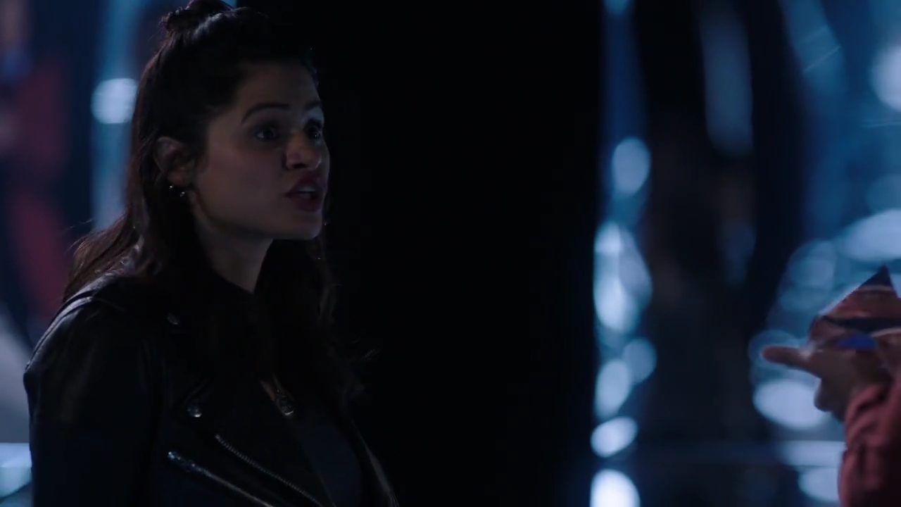 Charmed-Online-dot-nl_Charmed-1x02LetThisMotherOut01630.jpg