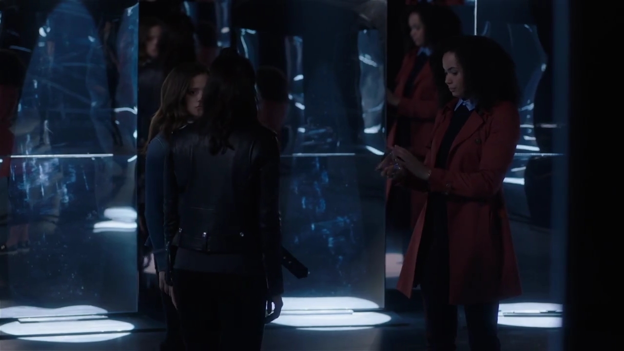 Charmed-Online-dot-nl_Charmed-1x02LetThisMotherOut01633.jpg Charmed-Online-dot-nl_Charmed-1x02LetThisMotherOut01633.jpg