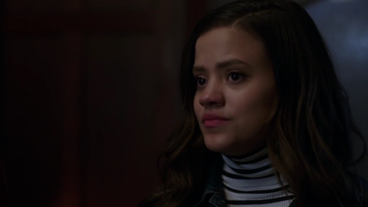 Charmed-Online-dot-nl_Charmed-1x02LetThisMotherOut01735.jpg