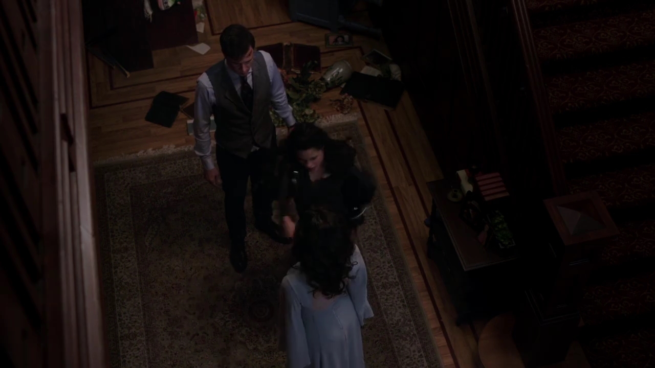 Charmed-Online-dot-nl_Charmed-1x02LetThisMotherOut01761.jpg