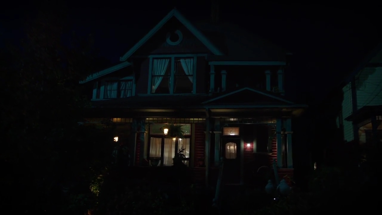 Charmed-Online-dot-nl_Charmed-1x02LetThisMotherOut01854.jpg Charmed-Online-dot-nl_Charmed-1x02LetThisMotherOut01854.jpg