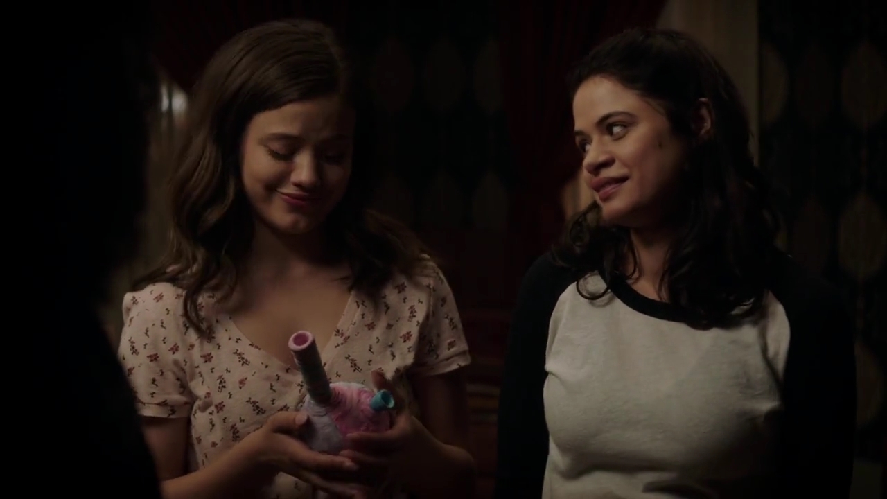 Charmed-Online-dot-nl_Charmed-1x02LetThisMotherOut02223.jpg Charmed-Online-dot-nl_Charmed-1x02LetThisMotherOut02223.jpg