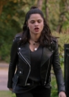 Charmed-Online-dot-nl_Charmed-1x02LetThisMotherOut01217.jpg