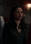 Charmed-Online-dot-nl_Charmed-1x02LetThisMotherOut01840.jpg
