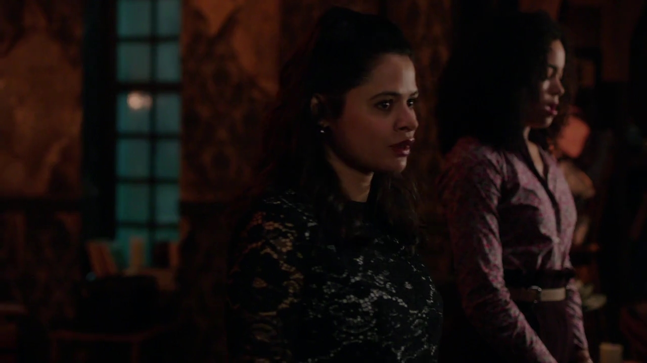 Charmed-Online-dot-nl_Charmed-1x03SweetTooth00077.jpg