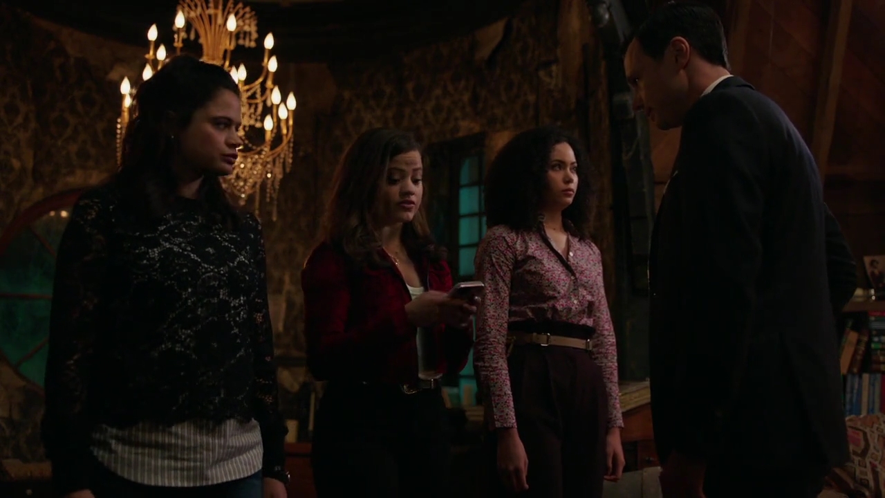 Charmed-Online-dot-nl_Charmed-1x03SweetTooth00116.jpg