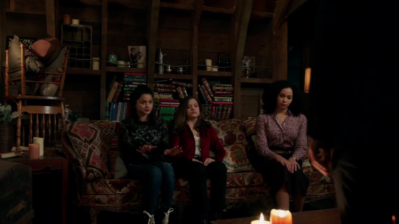 Charmed-Online-dot-nl_Charmed-1x03SweetTooth00141.jpg
