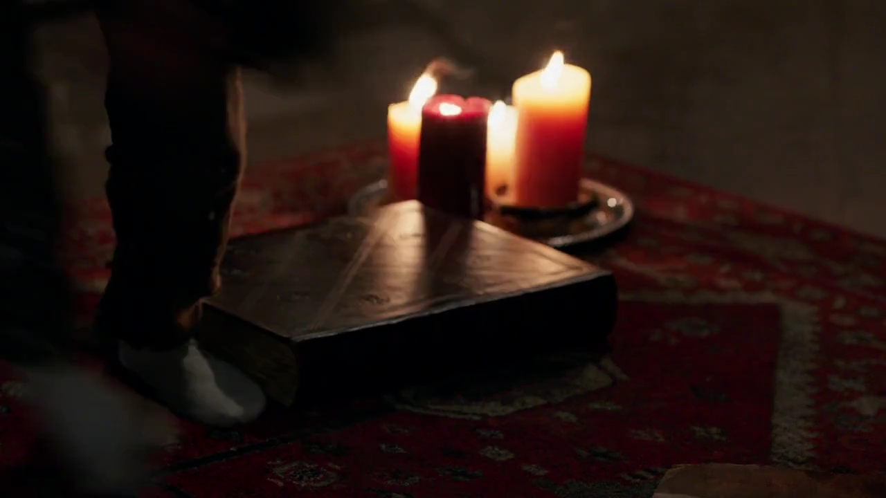 Charmed-Online-dot-nl_Charmed-1x03SweetTooth00262.jpg