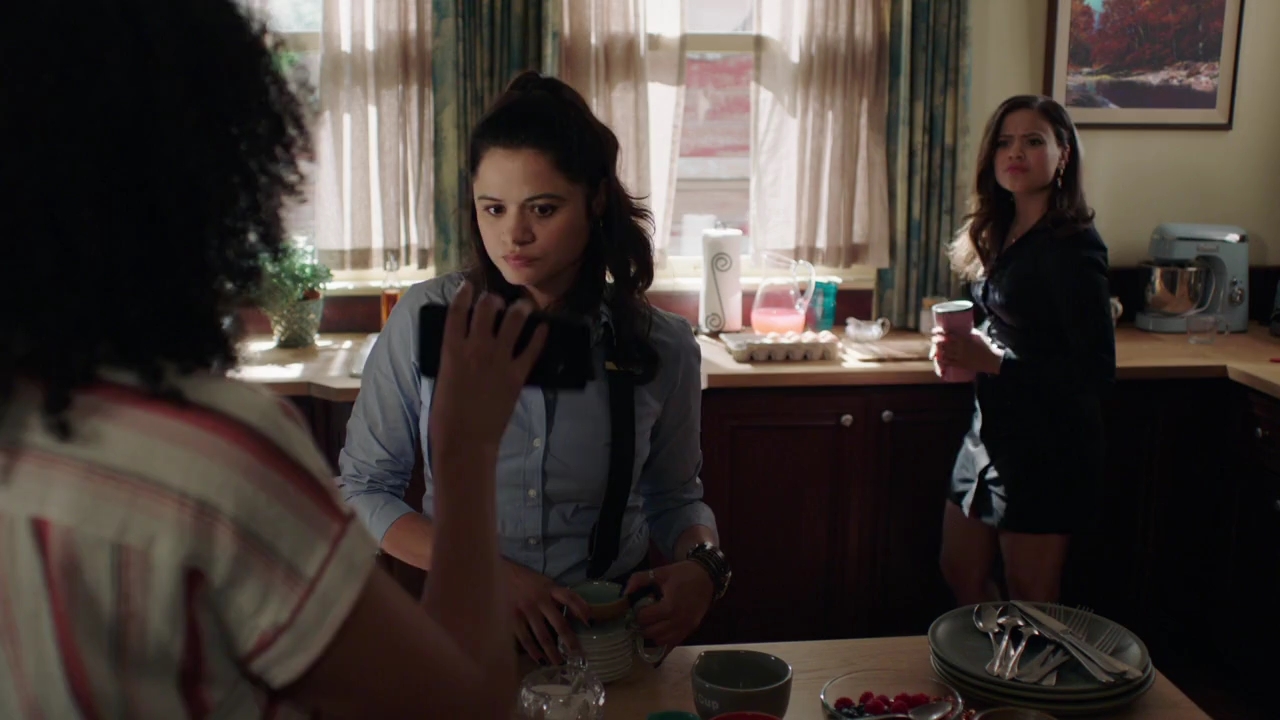 Charmed-Online-dot-nl_Charmed-1x03SweetTooth00374.jpg