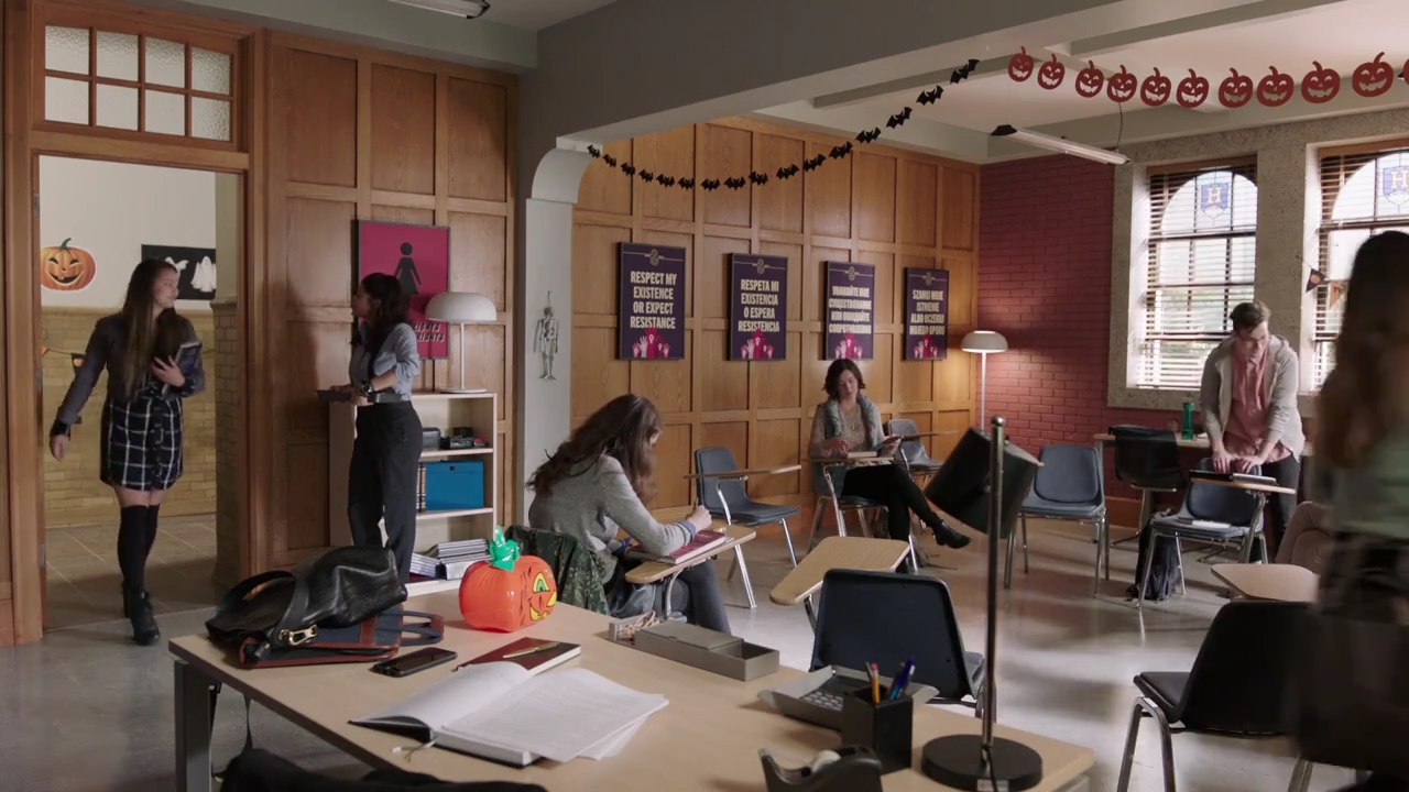 Charmed-Online-dot-nl_Charmed-1x03SweetTooth00582.jpg