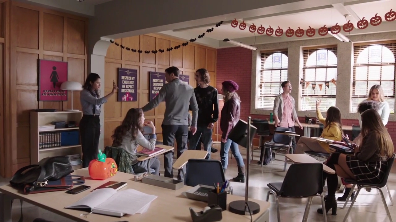 Charmed-Online-dot-nl_Charmed-1x03SweetTooth00616.jpg