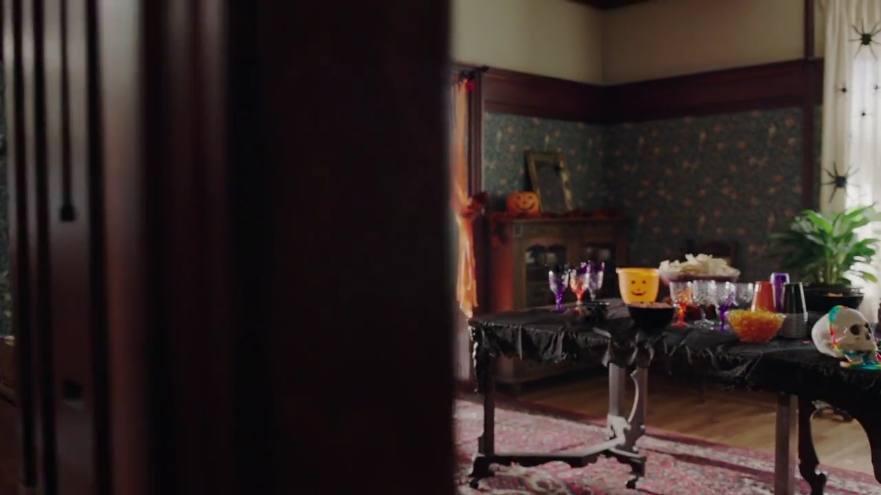 Charmed-Online-dot-nl_Charmed-1x03SweetTooth00833.jpg